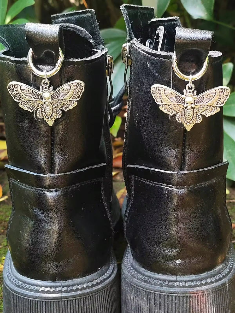 ROMWE Goth 2pcs Butterfly Shaped Shoe Decoration